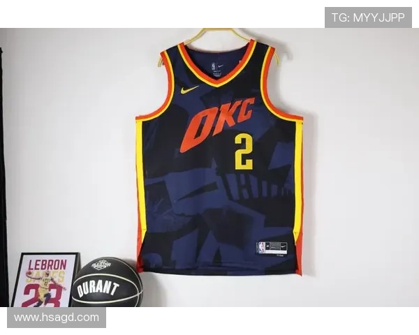 暖心偶像亚历山大兑现承诺送球衣 小球迷赛中大喊心愿感动全场 暖心偶像亚历山大兑现承诺送球衣 小球迷赛中大喊心愿感动全场