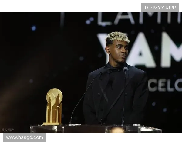 2025年球员收入排名:C罗以2.39亿欧元居首梅西紧随其后 2025年球员收入排名:C罗以2.39亿欧元居首梅西紧随其后