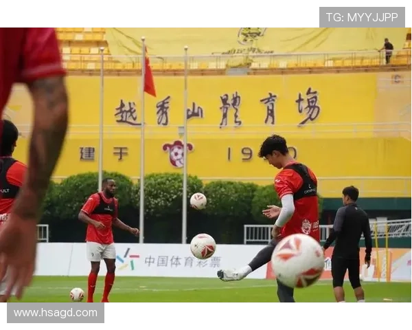 中甲冲超悬念升级铜梁龙力压广州豹领先两分决战最后三轮